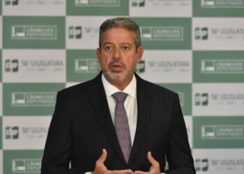 Presidente da Câmara diz que vitória de Lula não deve ser contestada