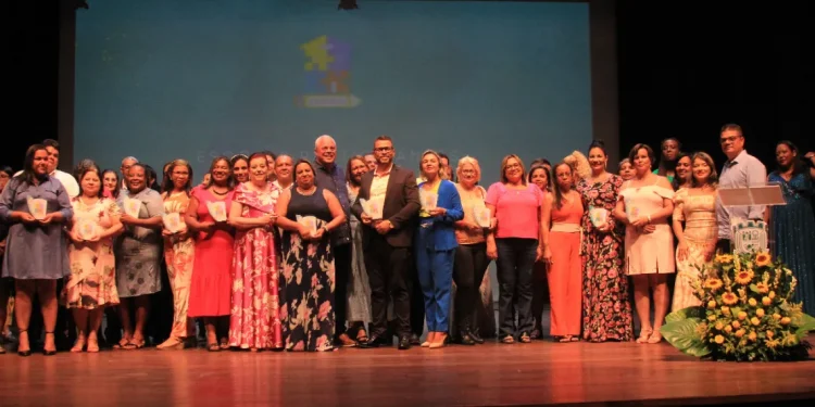 Profissionais da Rede Municipal são homenageados pela Prefeitura de Socorro