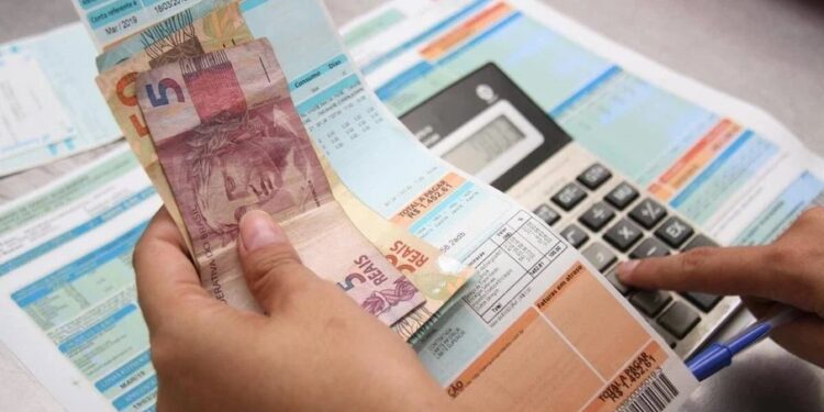 Aneel anuncia contas de luz com bandeira tarifária verde para outubro