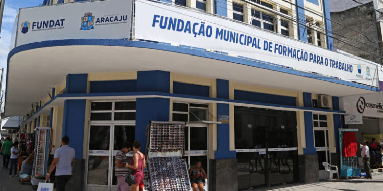 Fundat divulga novas vagas de emprego