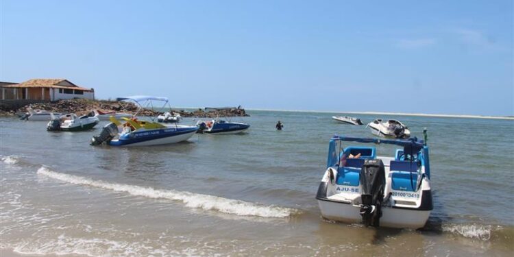 Prefeitura de Estância inicia projeto executivo para implantação da sinalização náutica na área da Praia do Saco
