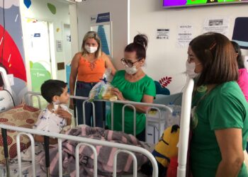Pacientes do Hospital da Criança recebem kits de higiene da Fraternidade Selene Salim