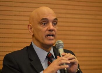 Moraes alega competência da JE e anula investigações da PF e Cade sobre pesquisas