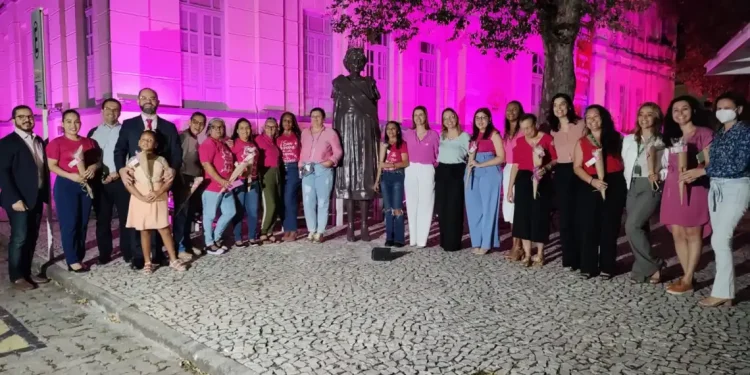 Museu da Gente Sergipana é iluminado de rosa para alertar sobre câncer de mama