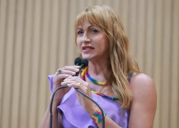 Aprovado PL que garante banco de empregos para mulheres vítimas de violência