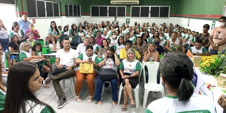 Seminário Alfabetizar Pra Valer é realizado em Canindé de São Francisco