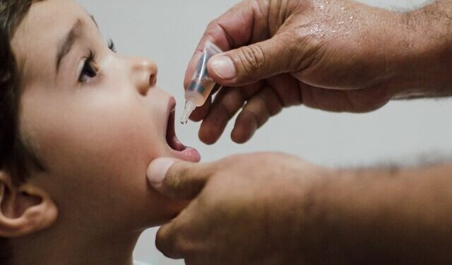 Saúde prorroga campanha de vacinação contra a pólio até 22