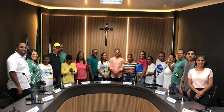 Escola do Legislativo Prefeito Emanoel Silveira Sobral, promove visita aos usuários do CAPS I – Arte de Viver à Câmara Municipal de Itaporanga
