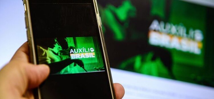Prazo para atualizar CadÚnico termina nesta sexta-feira; veja como fazer pela internet