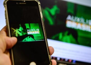 Auxílio Brasil é pago hoje a beneficiários com NIS final 2
