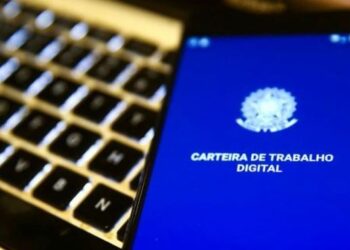 Salário médio volta a subir com queda da inflação e do desemprego