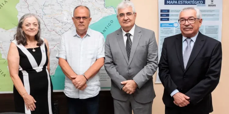 Governador recebe lista tríplice com candidatos ao cargo de Procurador-Geral de Justiça do Ministério Público