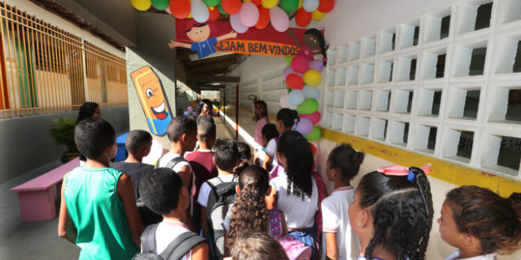 IBGE promove divulgação do Censo nas escolas da capital e região metropolitana