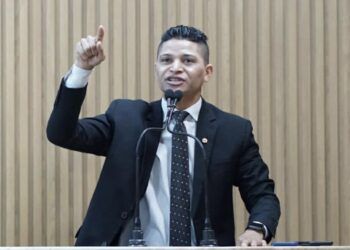 Soneca condena atitude de Roberto Jefferson, escancara discriminação social e pede paz no Brasil