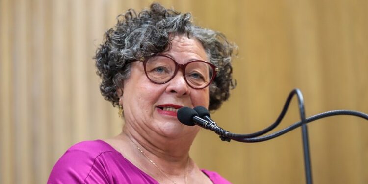 O ódio bolsonarista quer acabar com a liberdade religiosa e de culto, diz Professora Ângela Melo