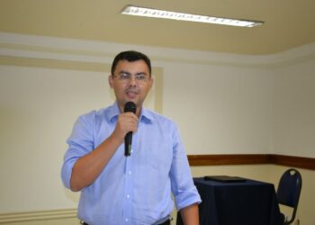 Aliança da oposição consolida liderança de Valmir e deixa Rogério a um passo da vitória, diz delegado de policia