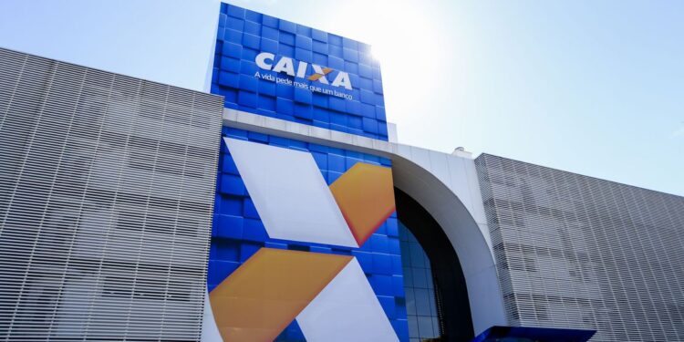 Caixa suspende consignado do Auxílio Brasil por 24 horas