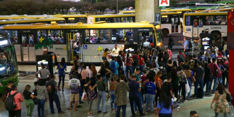 TSE aprova norma para garantir transporte público no segundo turno