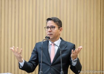 Ricardo Marques denuncia falta de fraldas em quase todas as Unidades Básicas de Saúde de Aracaju