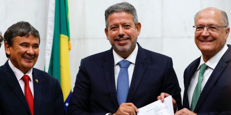 Equipe de transição propõe excluir R$ 175 bilhões do teto de gastos