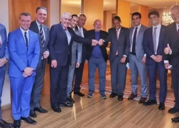 Em reunião com Lula, governador eleito de Sergipe, Fábio Mitidieri discute participação do PSD no governo