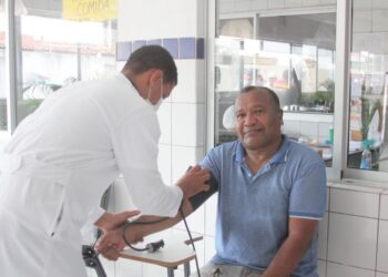 Restaurante Popular Frei Miguel promove ação visando a saúde dos frequentadores