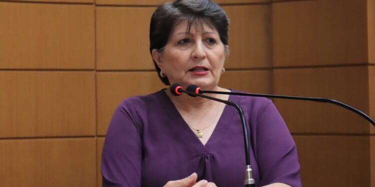 Maria Mendonça lamenta onda de violência registrada no Brasil