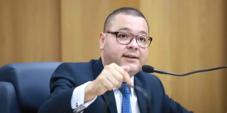 “Turistas têm dificuldade de usar transporte público em Aracaju”, diz Eduardo Lima