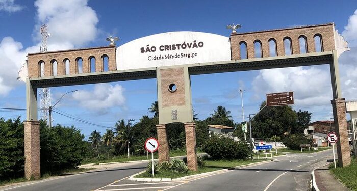 Pneus e aparelhos de rádio são furtados de viaturas da SMTT