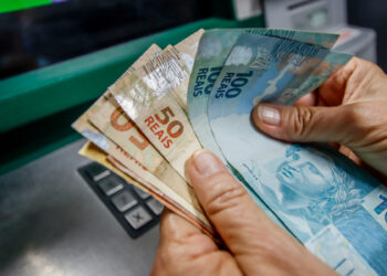 Governo do Estado antecipa 13º salário aos servidores em novembro