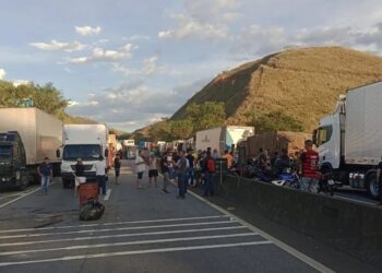 CNT se posiciona contra a paralisação dos caminhoneiros