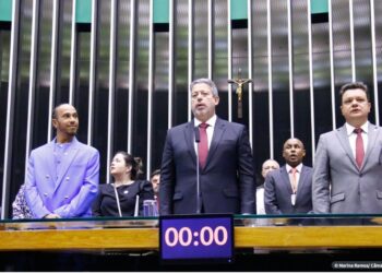 Lewis Hamilton recebe título de Cidadão Honorário Brasileiro