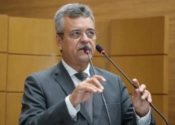 Pimentel destaca sanção de Lei que torna obrigatória presença de fisioterapeuta nas UTIs