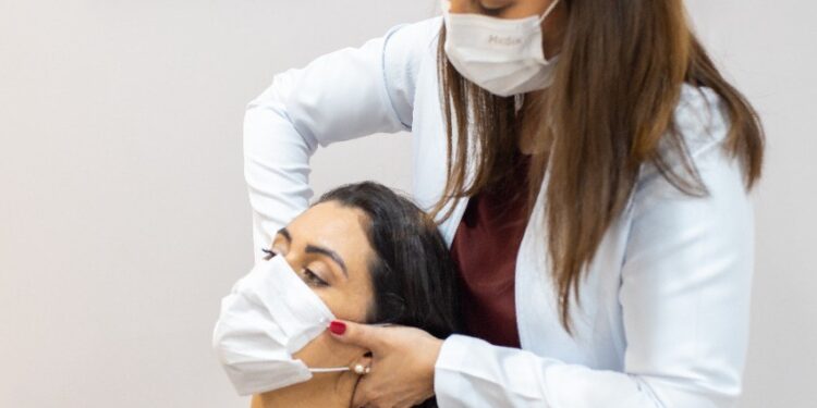 SES emite alerta epidemiológico por causa do aumento dos casos de Covid-19