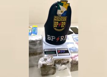 Polícia Militar prende dois suspeitos e apreende drogas em Aracaju