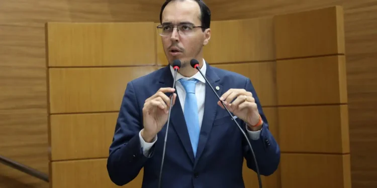 “A gente espera que a oposição consiga manter a quarta secretaria, que é uma tradição”, diz deputado Georgeo
