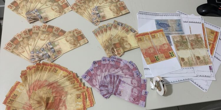 PC fecha fábrica de dinheiro falso e apreende mais de R$ 5 mil em notas falsificadas