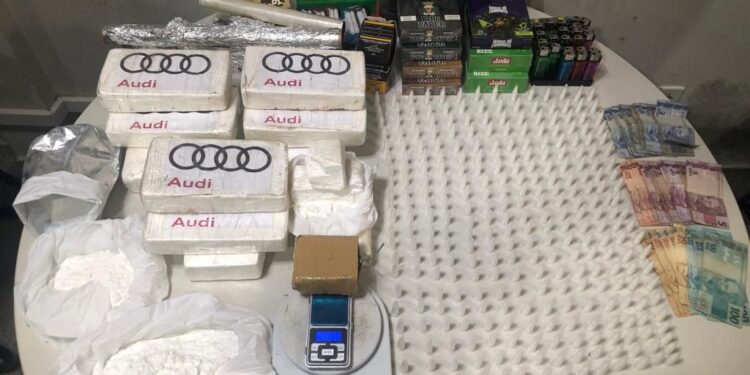 Polícia Civil realiza farta apreensão de cocaína em Itabaiana