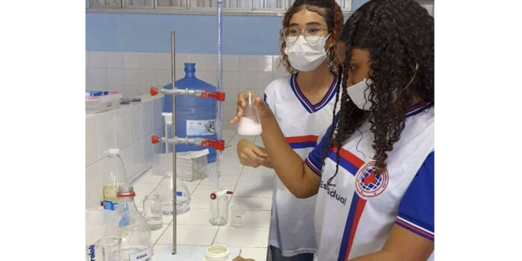 Projetos de escolas estaduais são premiados na Feira de Ciência do Agreste Sergipano