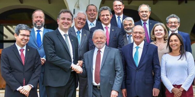 Em Brasília, Rogério Carvalho participa de reunião com Lula e Alckmin