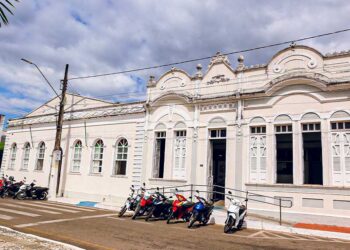 Obras para conclusão das reformas dos mercados da Brasília e do Jenipapo terão início nos próximos 15 dias