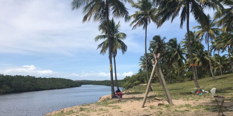 Beira de rio é motivo de disputa e de tensão em Aracaju