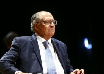 Alckmin diz que não há razão para estresse do mercado com a PEC do estouro