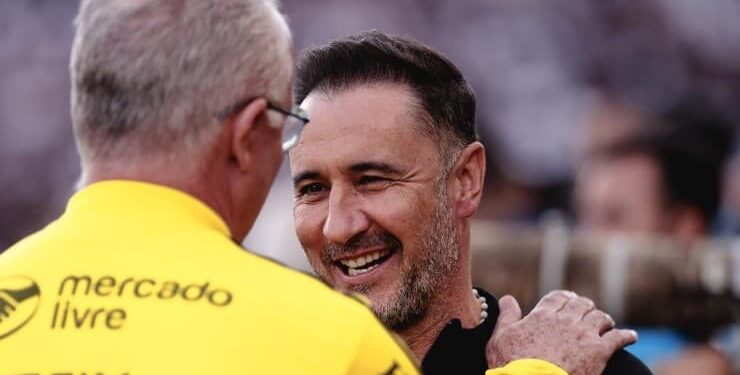 “R$ 22 milhões no Flamengo”; Dorival se despede e Vítor Pereira é flagrado no Brasil ‘ao lado’ de Braz