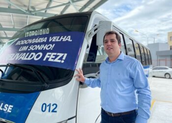 Sávio celebra inauguração de reforma do terminal Luiz Garcia, em Aracaju