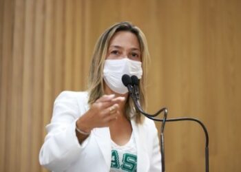 Sheyla cobra ampliação no atendimento em unidade no 17 de Março