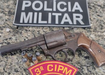 Polícia Militar apreende arma de fogo após tentativa de assalto em transporte coletivo em Laranjeiras
