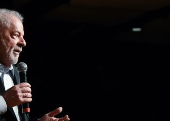 Por PEC da transição, Lula recua e deve manter orçamento secreto