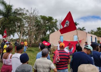 MST anuncia invasão de duas fazendas na Bahia