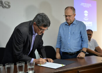 Governo de Sergipe abre processo seletivo para Diretor de Educação de Aracaju e Diretor Regional